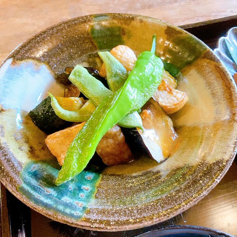 国産豚と揚げ野菜のチリ酢トマトソース（肉・魚ランチ）(日日)