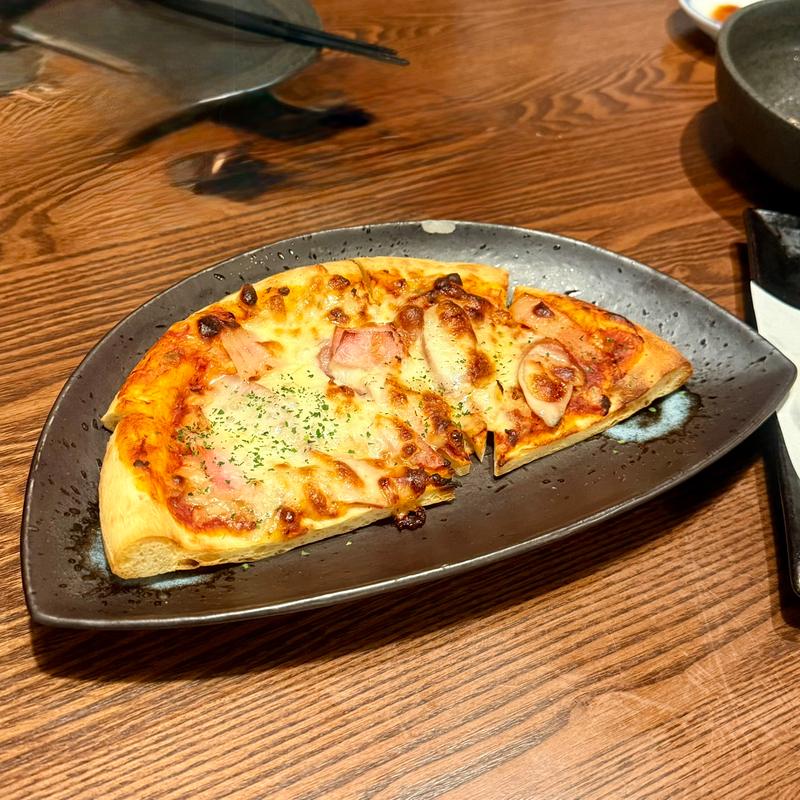 ハーフピザ(居酒屋 写楽)