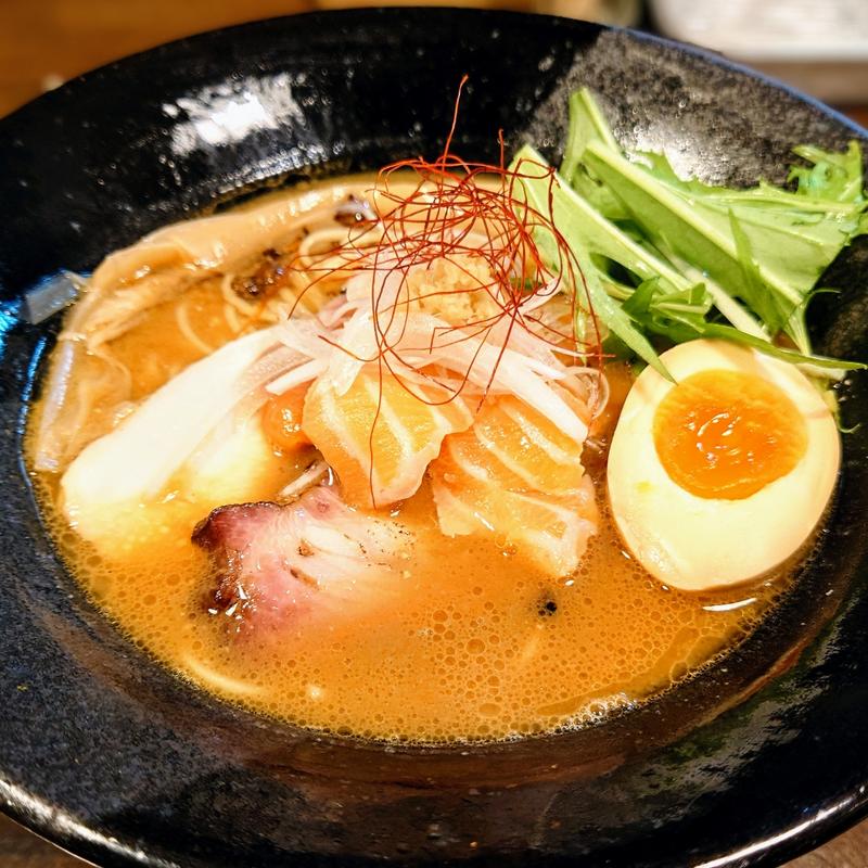 サーモン味噌そば(CLAM & BONITO 貝節麺 raik)