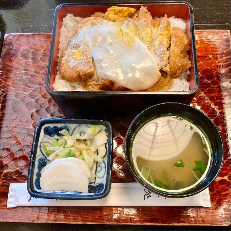 カツ重(そば処名古屋)