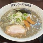 極濃煮干し豚骨ラーメン