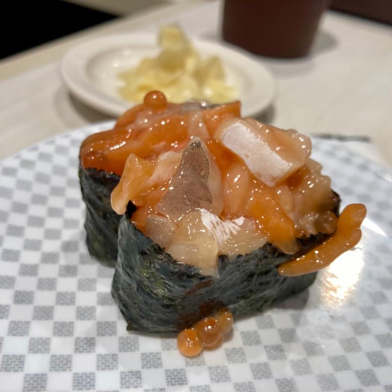 サーモンいくら塩麹ぐんかん(魚べい 西那須野南郷屋店 （ウオベイ）)