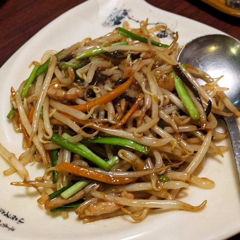 豚肉と野菜炒め(馬さん餃子酒場 神保町店)
