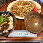 焼きそばと牛すじ煮込み定食