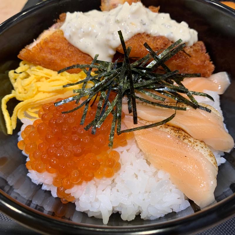 サーモンいくら丼(並盛)(松のや 上板橋店 )