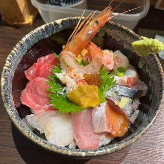 極上！つきじde丼(つきじde丼どん(つきじでどんどん))