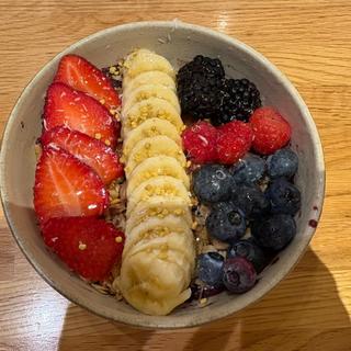 アサイーボウルストロベリー