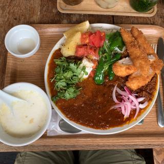 3種のカレー E(ブラウンオニオンカレーファクトリー)