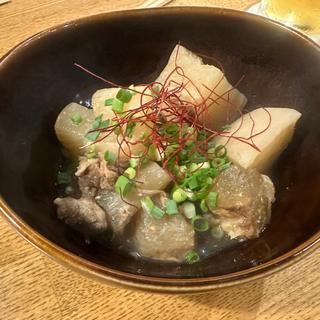 ビールと味噌の牛すじ煮込み