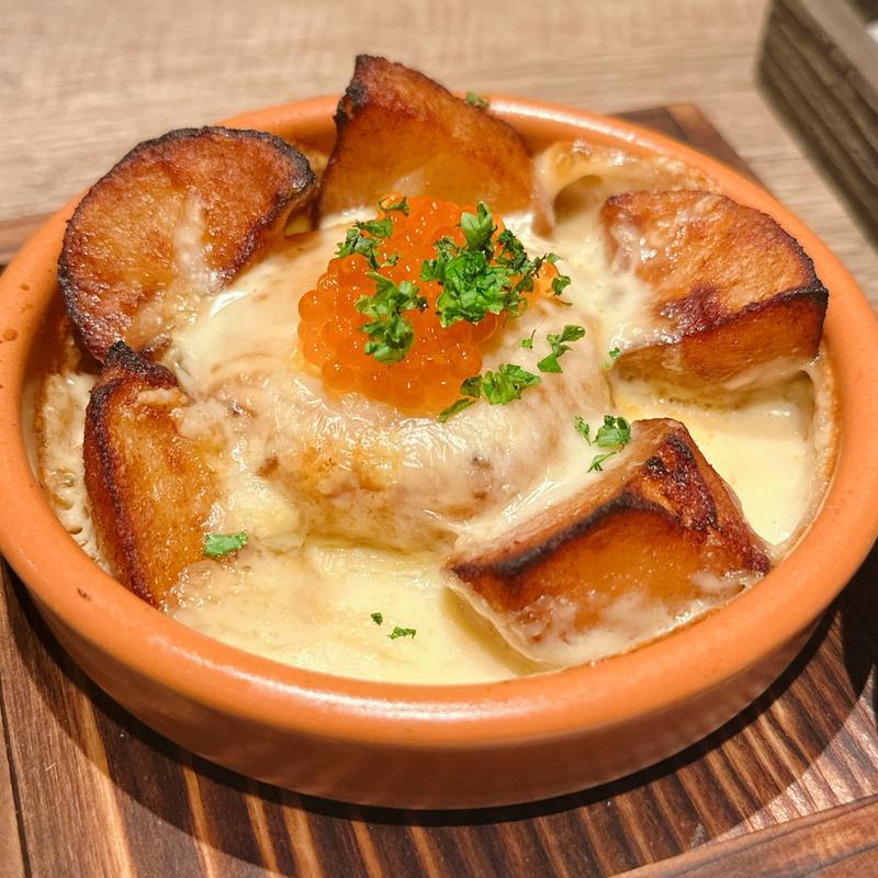 ポテトと餅チーズのオーブン焼き(鮨炉まん)