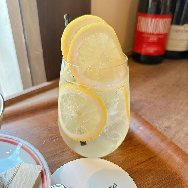 ハニーレモンソーダ(Rond sucré cafe（ロンシュクレカフェ）)