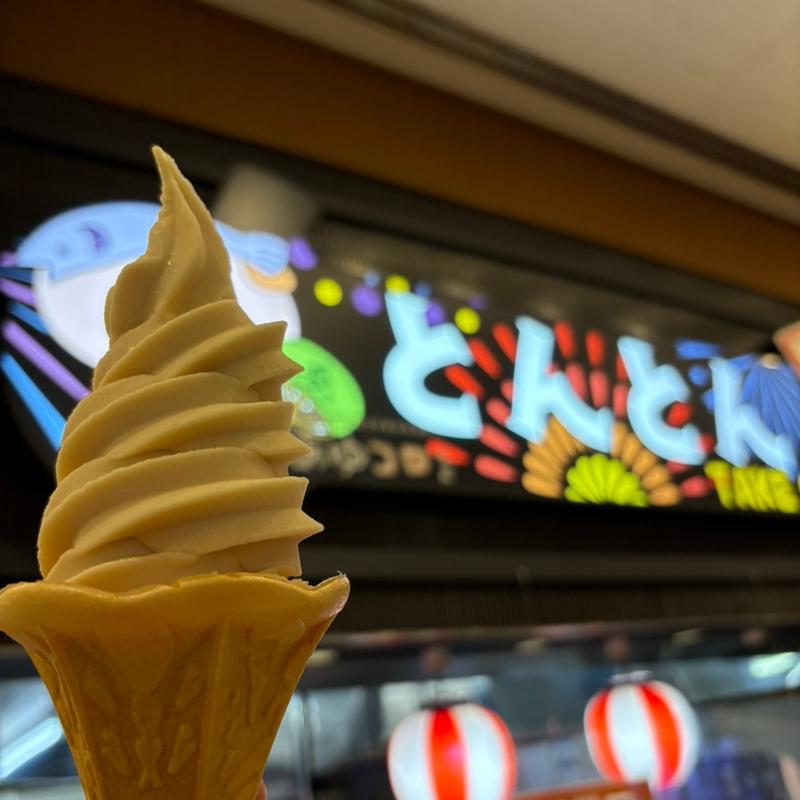 ソフトクリーム白桃(あつぎ食堂 厚木PA 外回り)