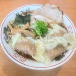 醤油ワンタン麺