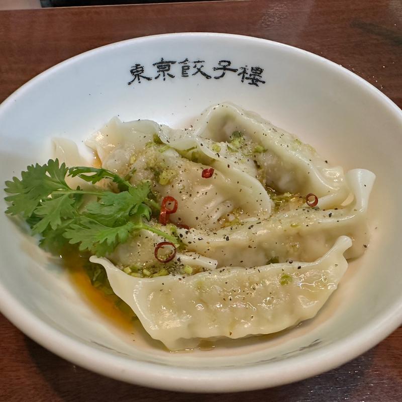 パクチー水餃子(東京餃子楼 三軒茶屋店 （トウキョウギョウザロウ）)