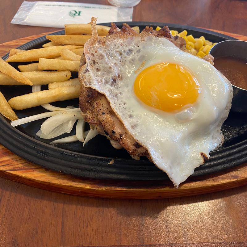 あつあつ鉄板チキングリル～バター醤油ソース(ロイヤルホスト 高蔵寺店 )