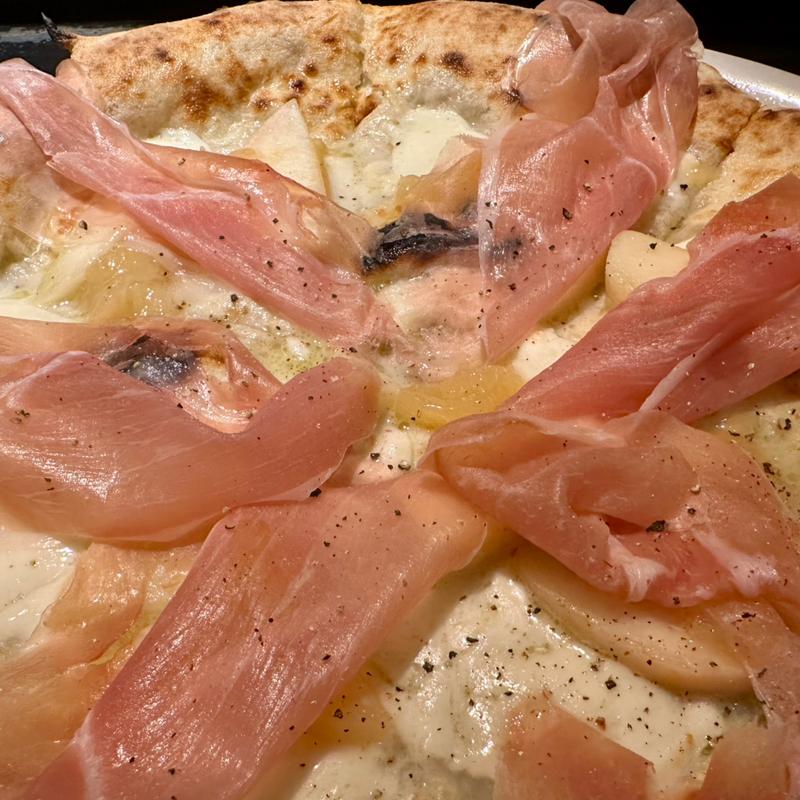 福島県産の桃(ピッツェリア イル・タンブレッロ)