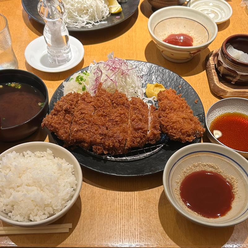 熟成上ロースかつ定食160g.チキンカツトッピング(とんかつ玉藤 札幌東急店)