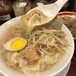塩ニンニク粗びき肉汁雲呑麺ご飯セット