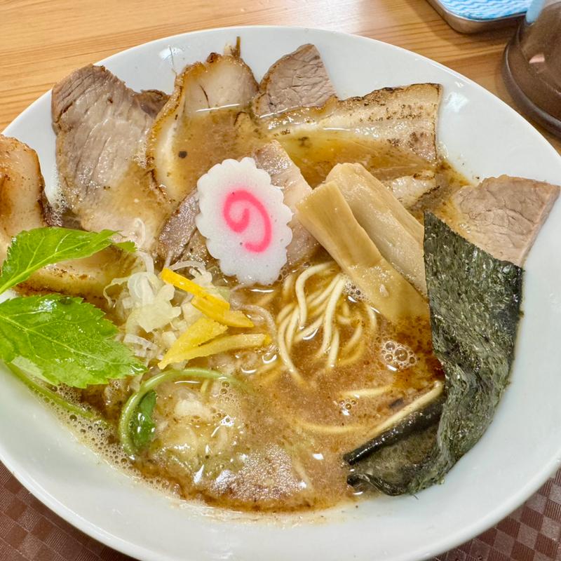 ラーメン中盛り＋チャーシュー(らーめん理庵)