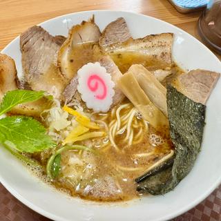 ラーメン中盛り＋チャーシュー