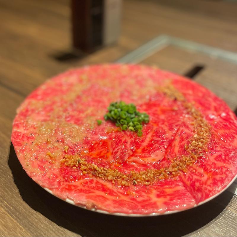 日本一のサーロインユッケ ハーフ&ハーフ(池袋焼肉kintan)