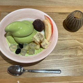 フルーツあんみつ宇治抹茶ソフトクリーム添え(みのりカフェ　京都ポルタ店)