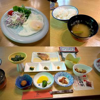 朝食
