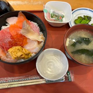 海鮮丼　(元気ひろば)