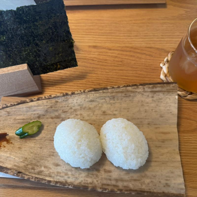 土鍋炊き塩むすび(ＦＡＲＭ ＦＲＯＮＴ ＳＥＫＩＮＯＥＮ)