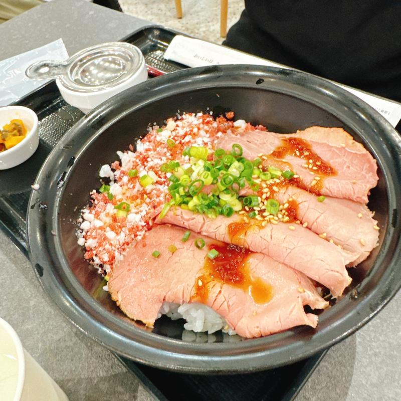 牛とろ&ローストビーフ丼(ローストビーフ YOSHIMI 神戸三田プレミアム・アウトレット店)