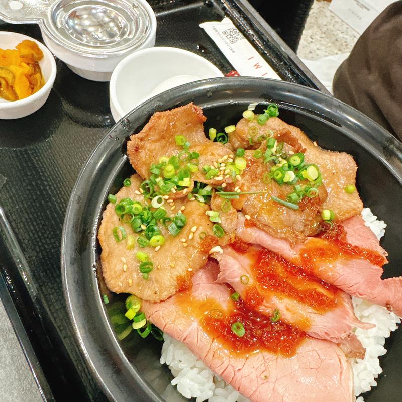 牛たん&ローストビーフ丼(ローストビーフ YOSHIMI 神戸三田プレミアム・アウトレット店)