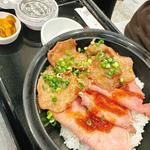牛たん&ローストビーフ丼