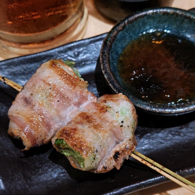 豚巻きレタスのポン酢ジュレソース(やきとり HIGASHI 関内)