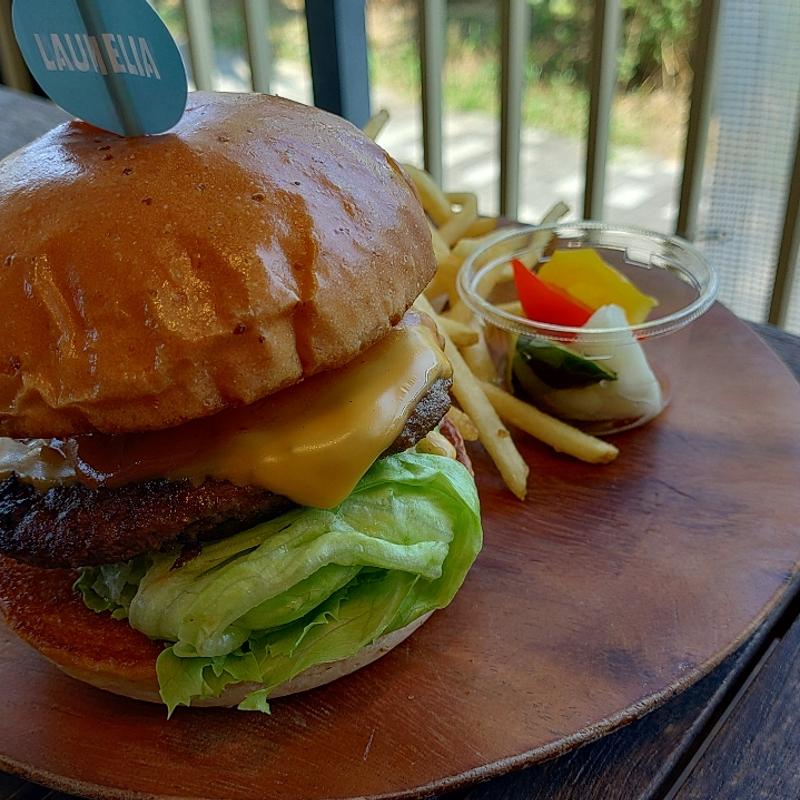 ハンバーガー(LAUMELIA)