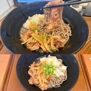コク旨豚肉のおろしぶっかけ蕎麦
