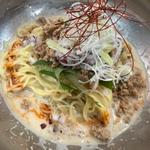 ゴマだれ冷やし和え麺