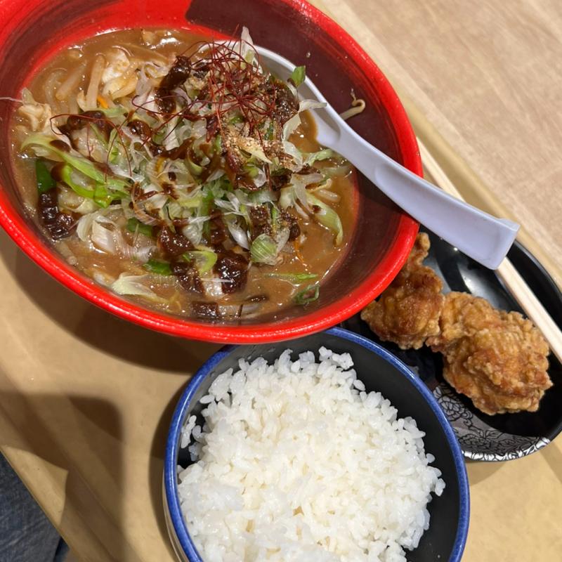 八丁味噌野菜ラーメン　唐揚げ　ライス(開花屋 楽麺荘 岡崎SA店)