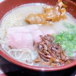 MEGA豚足ラーメン