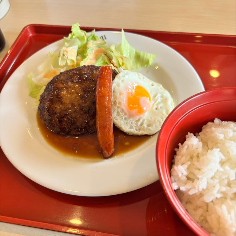 ソーセージエッグハンバーグ定食(ジョイフル桶川店)