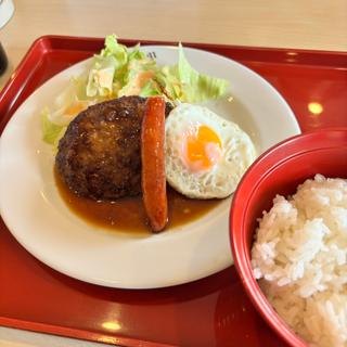 ソーセージエッグハンバーグ定食