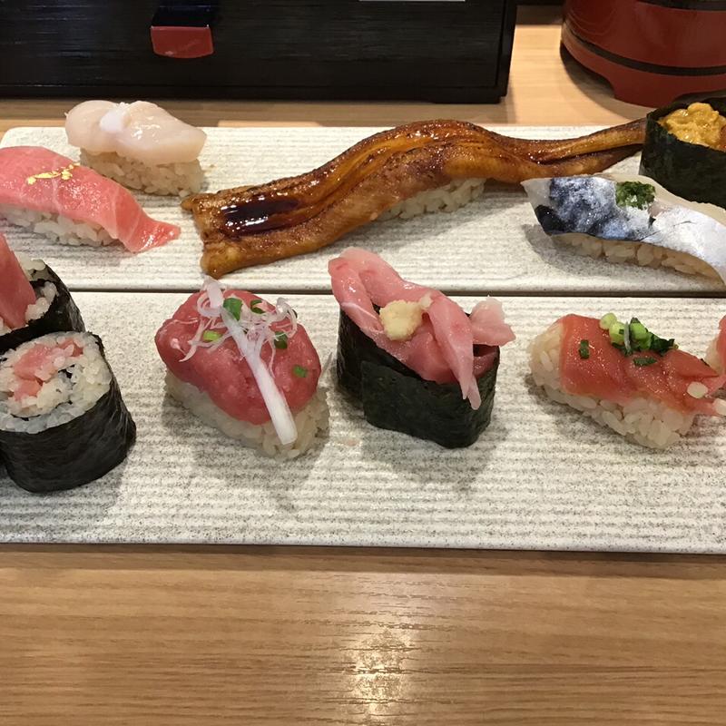 まぐろ5貫とおすすめ5貫(すし江戸 茨島店)