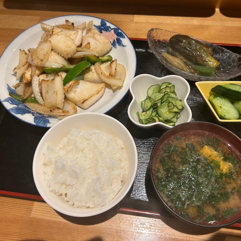 イカバター焼き定食(スナック里枝 気仙沼)