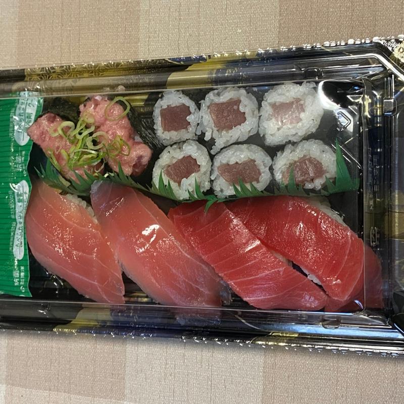 まぐろ贅沢づくし(魚魚丸 津島店)