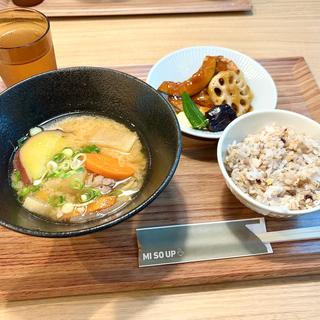 (MI SO UP OBPツイン21)
