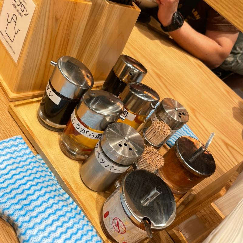 味変アイテム(中華そば ひらこ屋 東京ラーメンストリート店)