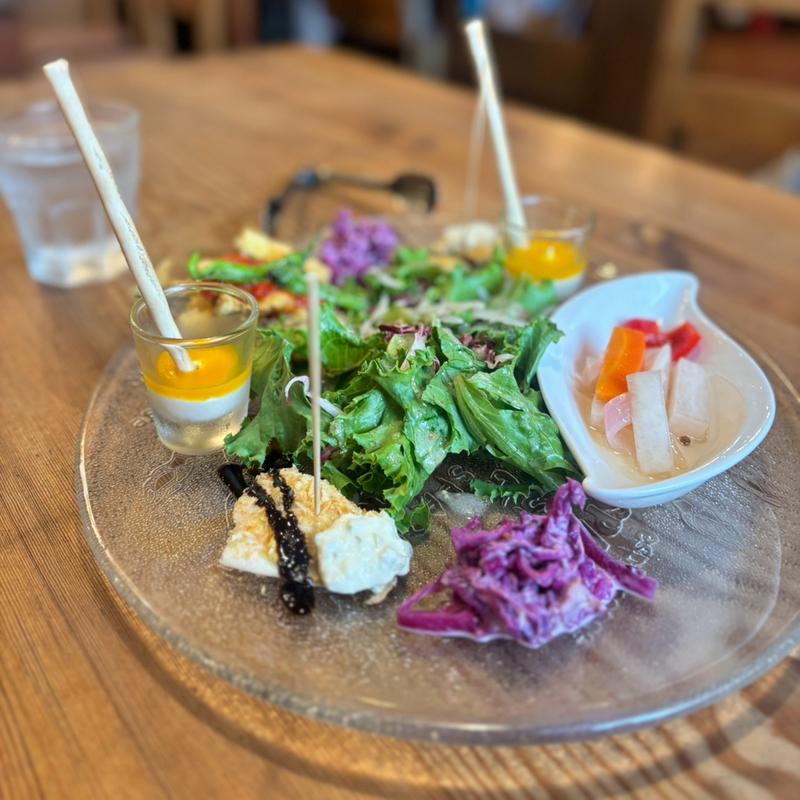 スガッチィーランチ　前菜とサラダ盛り合わせ(スガッチィー （TORATTORiA PiZZERiA SUGATTiii）)