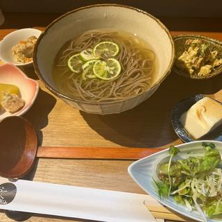 冷たい麺ランチ（すだちそば）(おてもと)