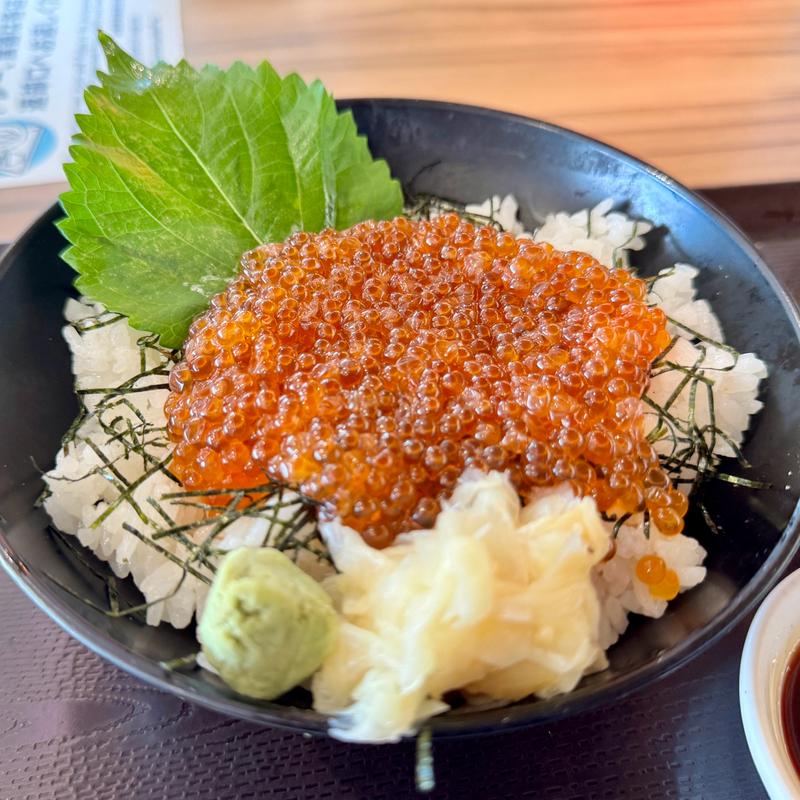 贅沢いくら丼(わっぱ茶屋 かわな)