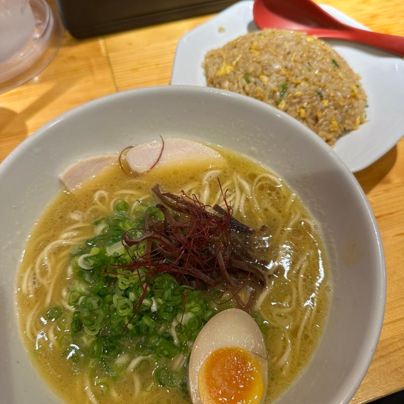 鶏白湯らーめんと半チャーハン(一嗹)