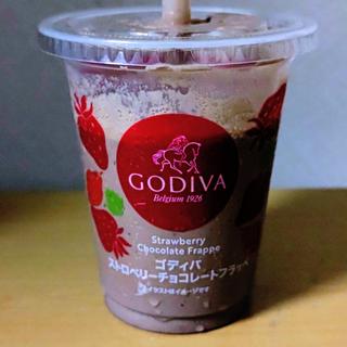 ゴディバ  ストロベリーチョコレートフラッペ